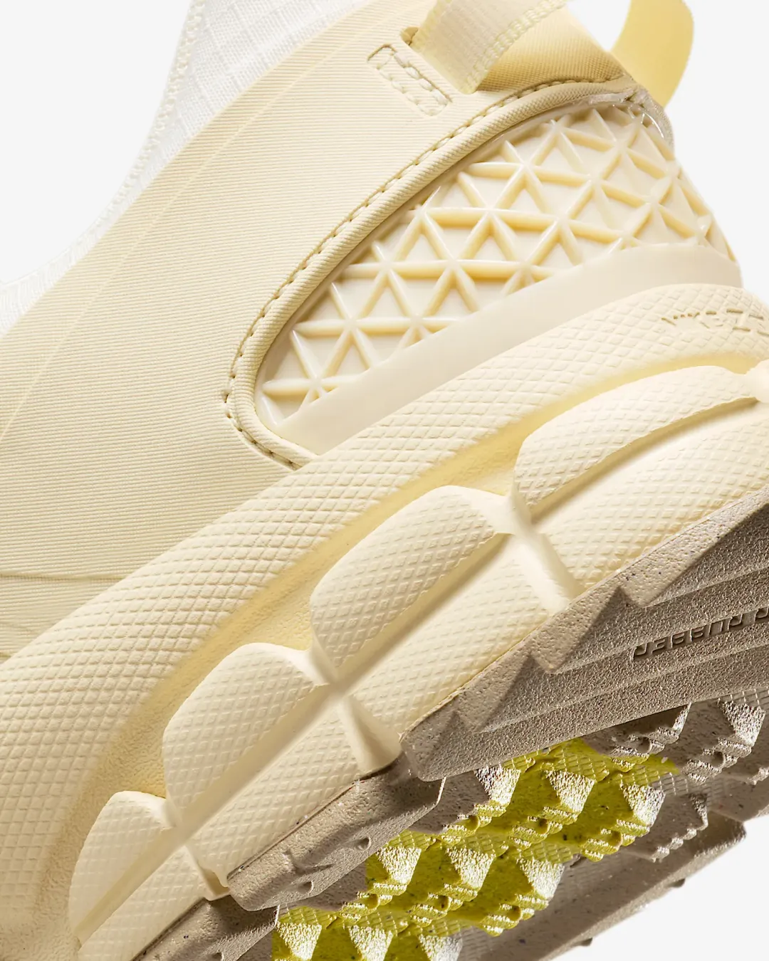 hassle - free road runners' shoes Nike Zoom Vomero Roam "Light Khaki" Sneakers