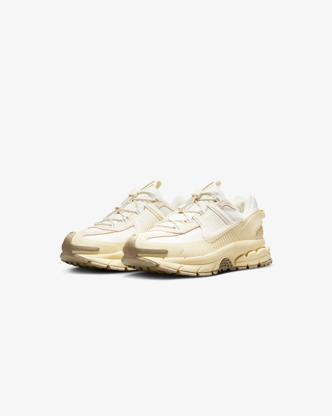 Nike Zoom Vomero Roam "Light Khaki" Sneakers Wet Land Moist Guard
