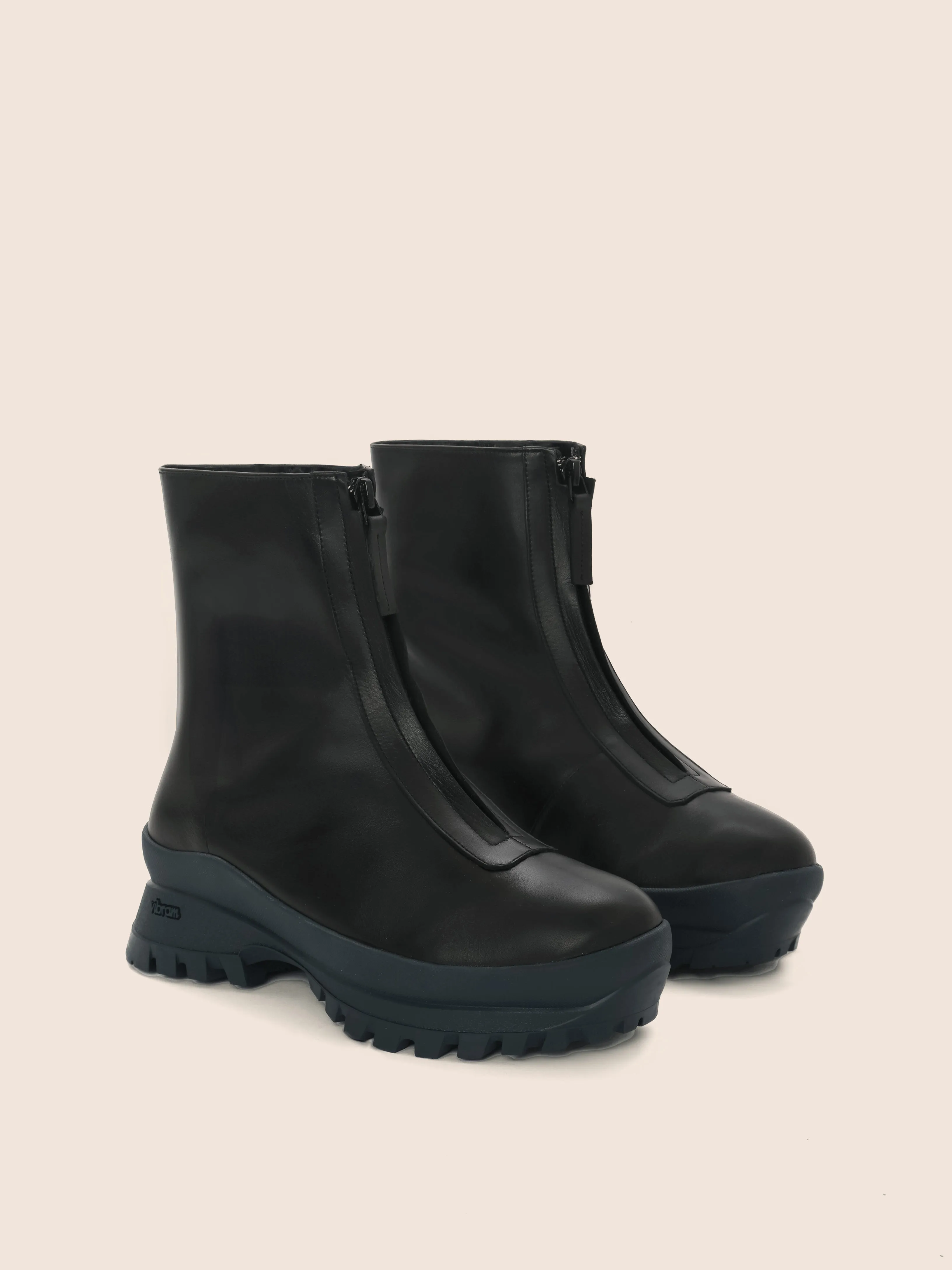 Urban Outfit Ventilated Estrella Combo Navy Lined Boot