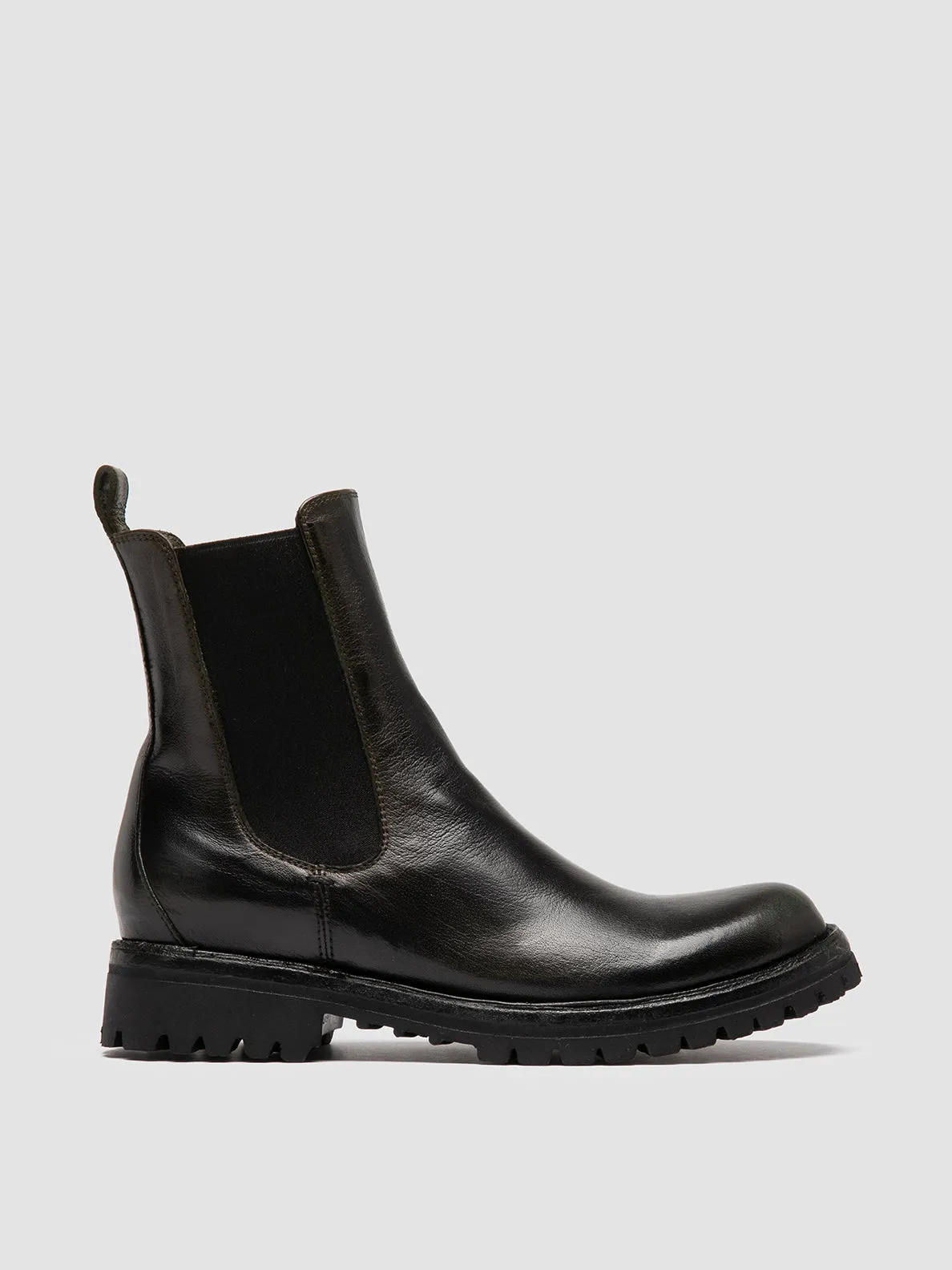 LORAINE 004 - Black Leather Chelsea Boots Weekend Escape