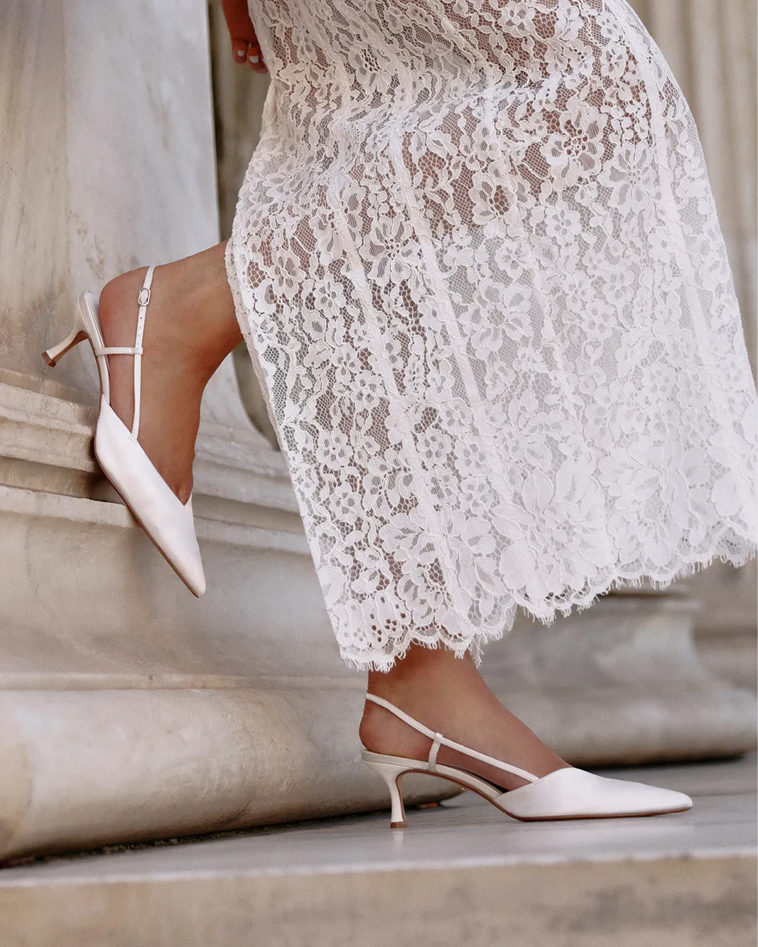 Flexibility Heels for Spring VARRO - WHITE SATIN