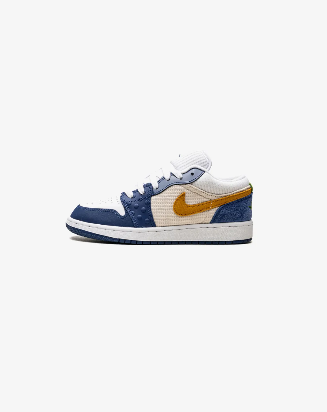 Supportive footwear cross - training footwear Air Jordan 1 Low Messy Room?? Sneakers