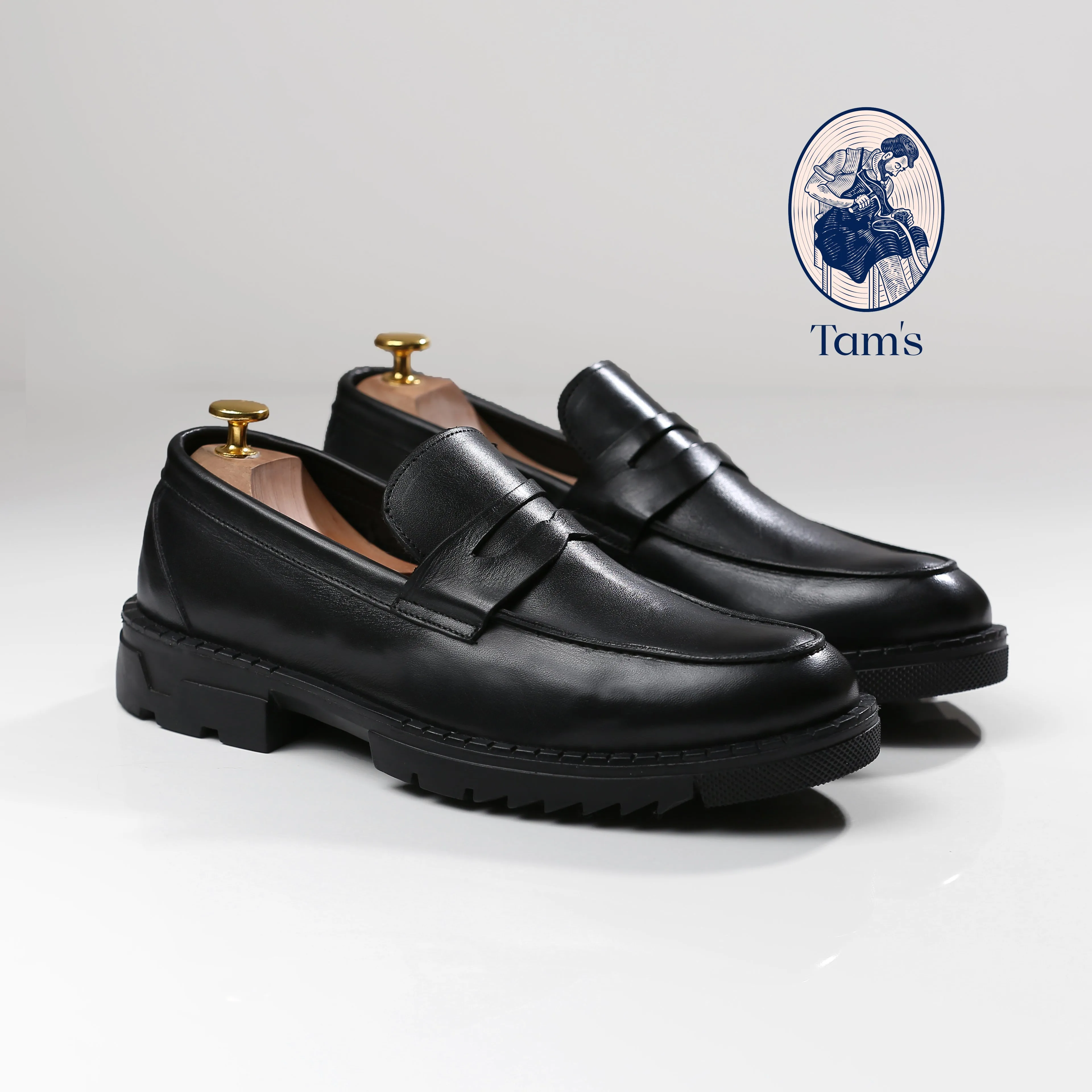 College - Chunky Sole low - arch - feature shoes responsive - sole - technology - reactivity shoes