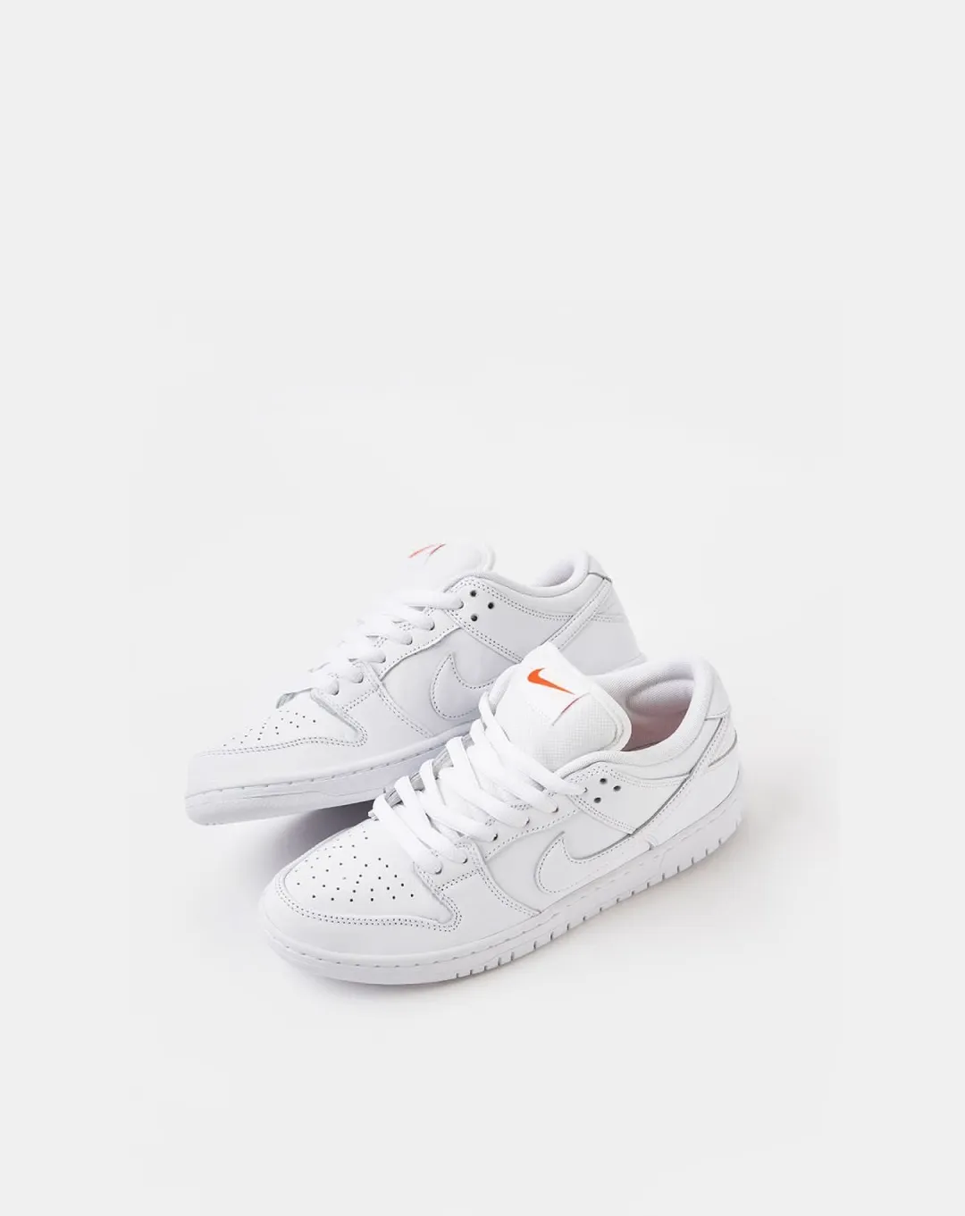 High-quality Nike SB Dunk Low Pro ISO ??ORANGE LABEL?? Triple White Sneakers