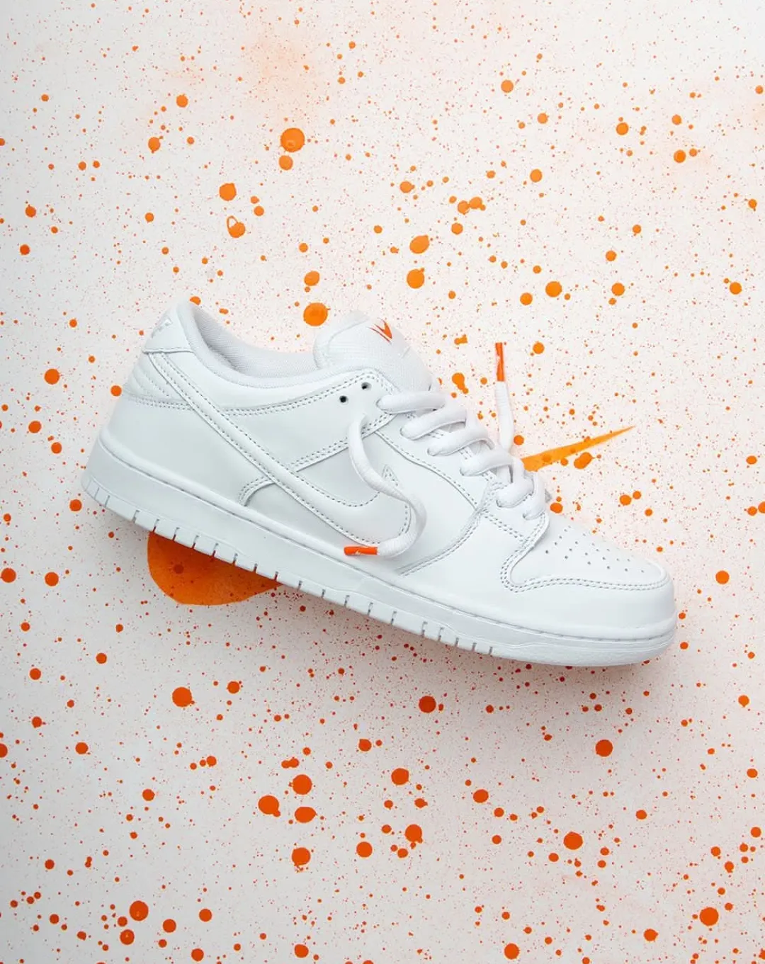 Nike SB Dunk Low Pro ISO ??ORANGE LABEL?? Triple White Sneakers Stone Gray