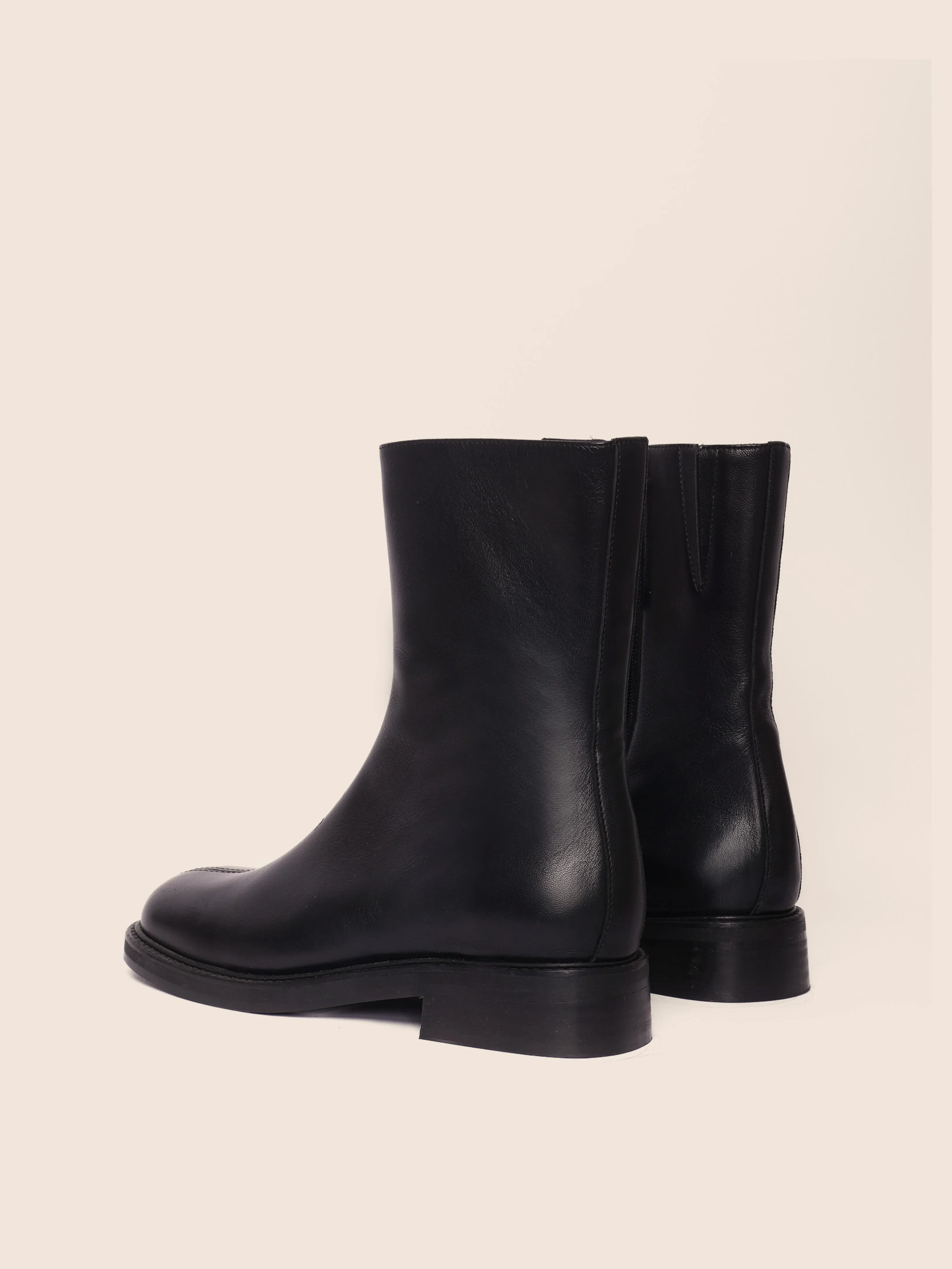 Western Style Leon Black Boot