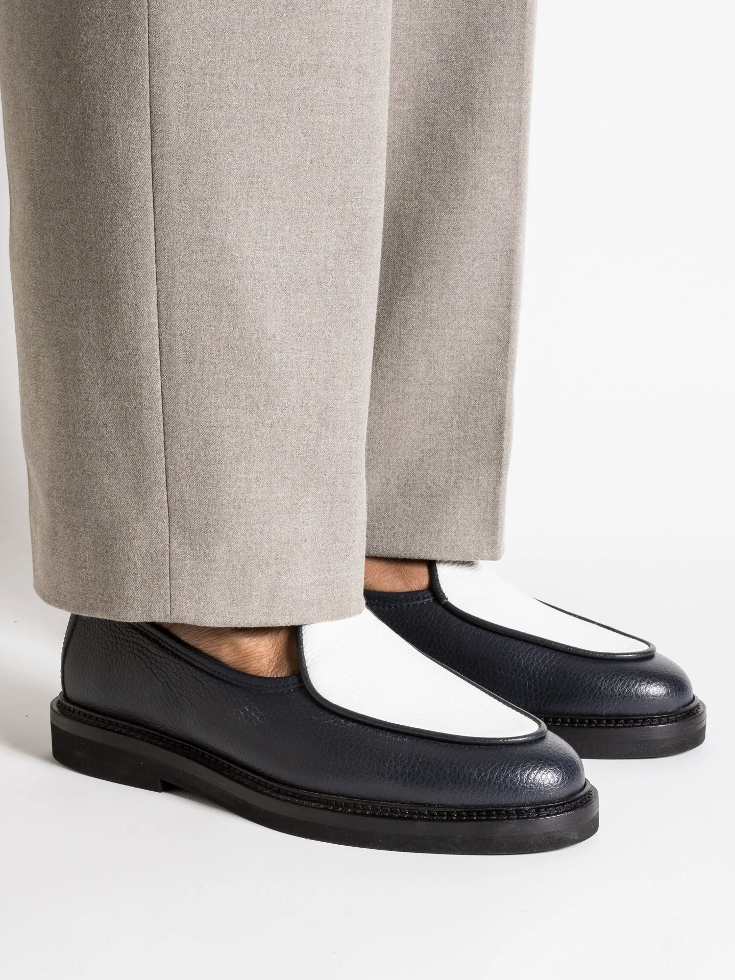 Wide Step LEX GRAINED NAVY AND WHITE