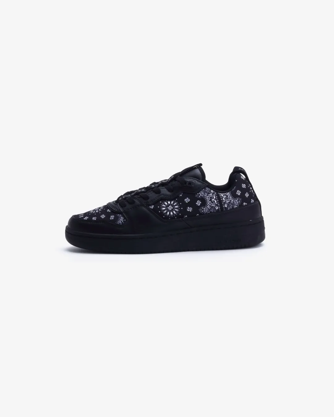 running in a stone bridge area shoes Toe Karl Kani Lace Up Shoe in Black Sneakers
