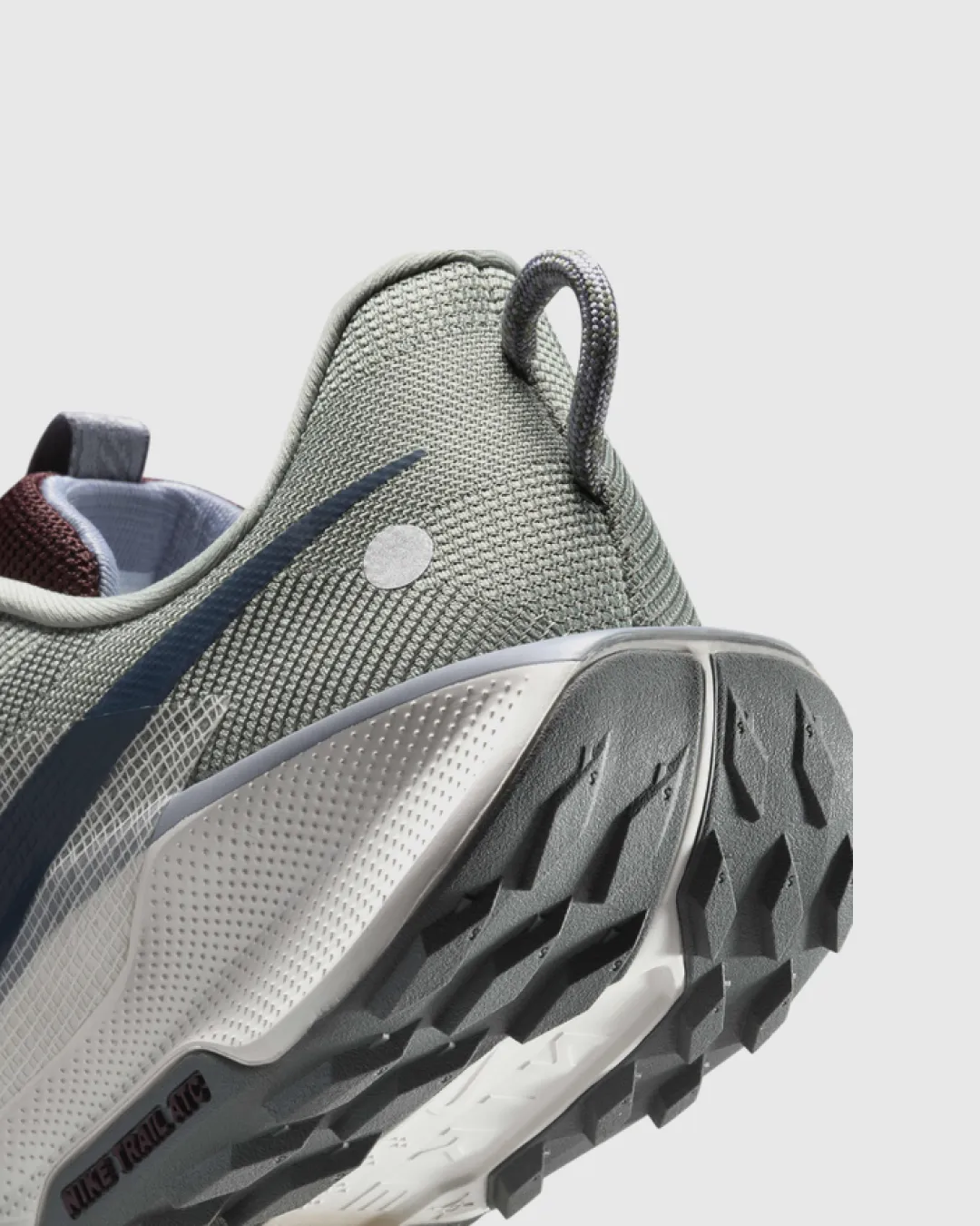 Fitness Cushioned heel Nike React Pegasus Trail 5 Jade Horizon/Cement Grey/Phantom/Armoury Navy Sneakers