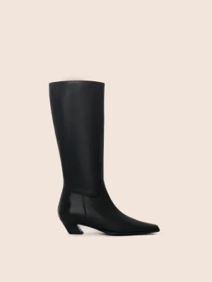 Elda Black Boot Modern Appeal