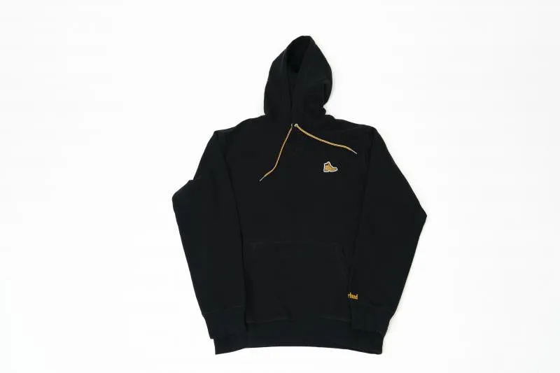 Timberland - Men - Boot Embroidered Pullover Hoodie - Black Resilient Sole chemical-resistant