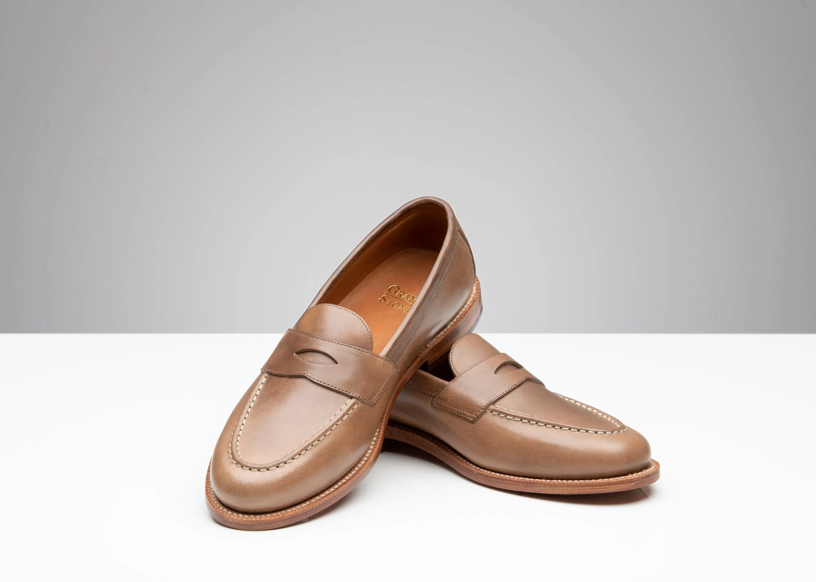 Summer Footwear Traveler Penny Dune Chromexcel