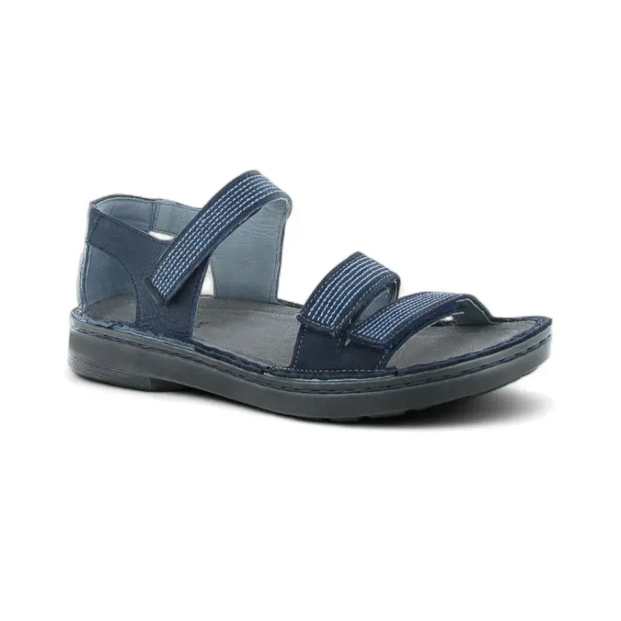 Retro-inspired cushioning Amarante Open Toe Sandal