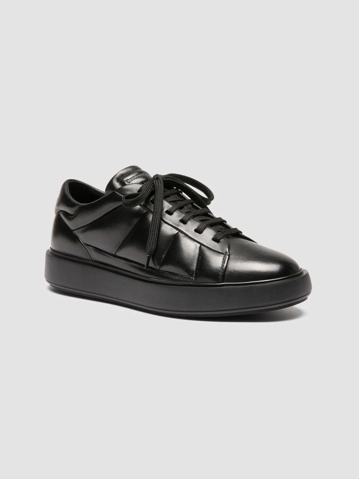 LEISURE 003 - Black Leather Sneakers Performance Driven