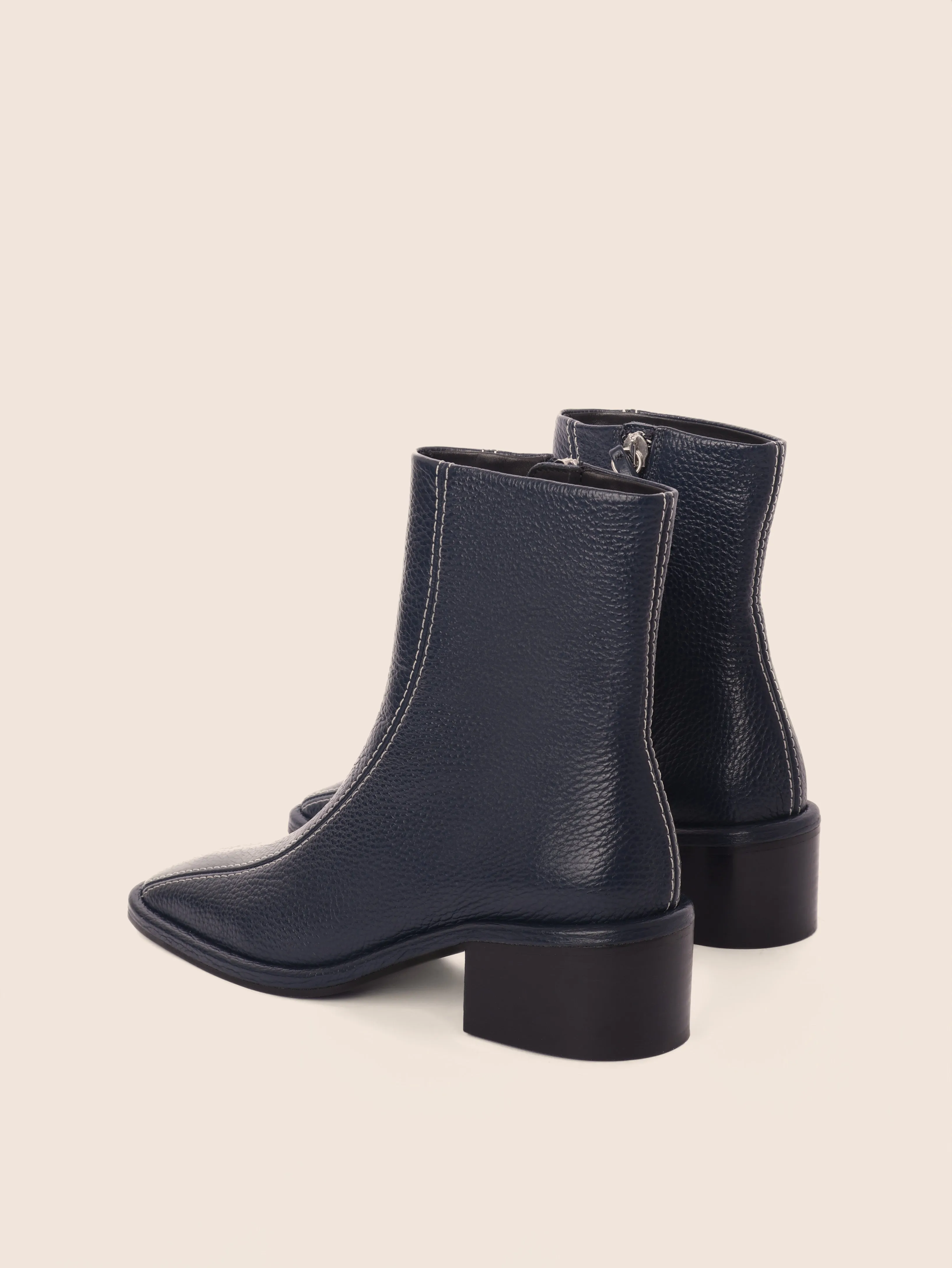 Wear resistant Comfortable Cushioning Sevilla Navy Boot