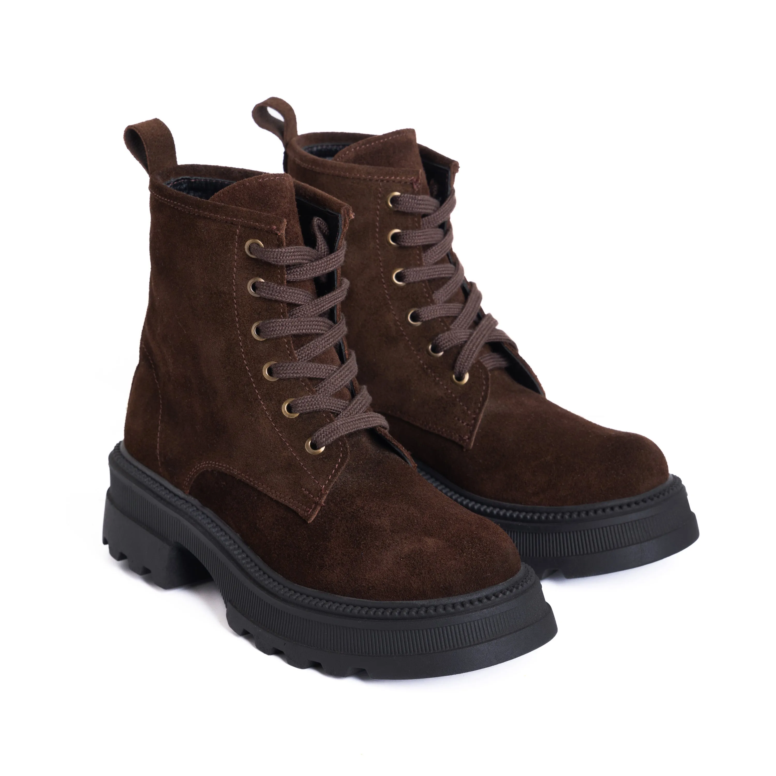 Suede everyday boots Supportive grip principal