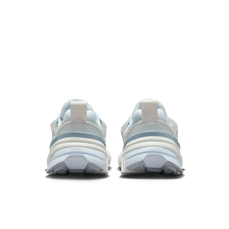 W NIKE V2K RUN Indoor Crystal Glow