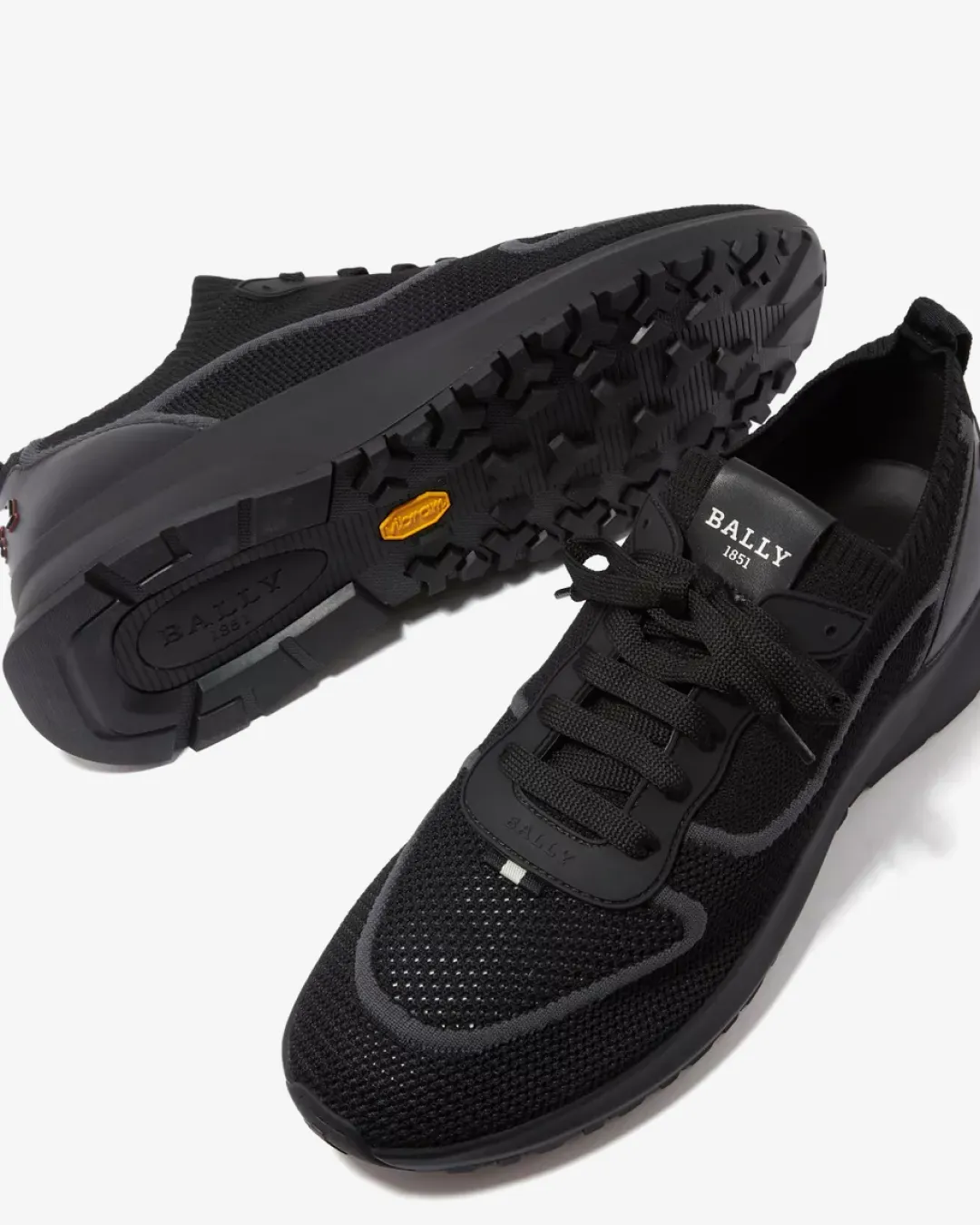 Urban Chill Bally Davyn Low Top Men??s Sneakers.