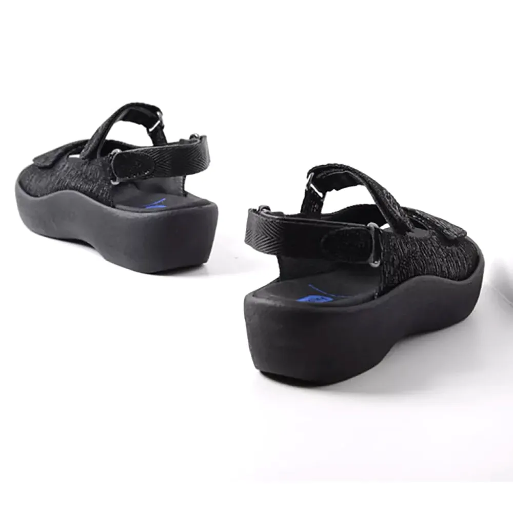 Jewel - 70-000 Travel Friendly Timeless Look