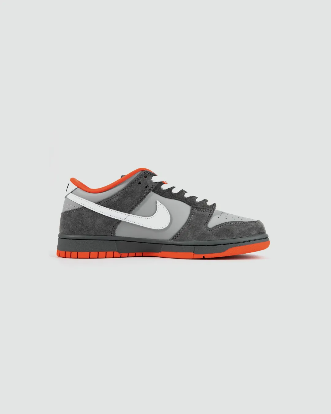 Jeff Staple x  Nike Dunk Low Pro SB 'Pigeon' Queen Fit