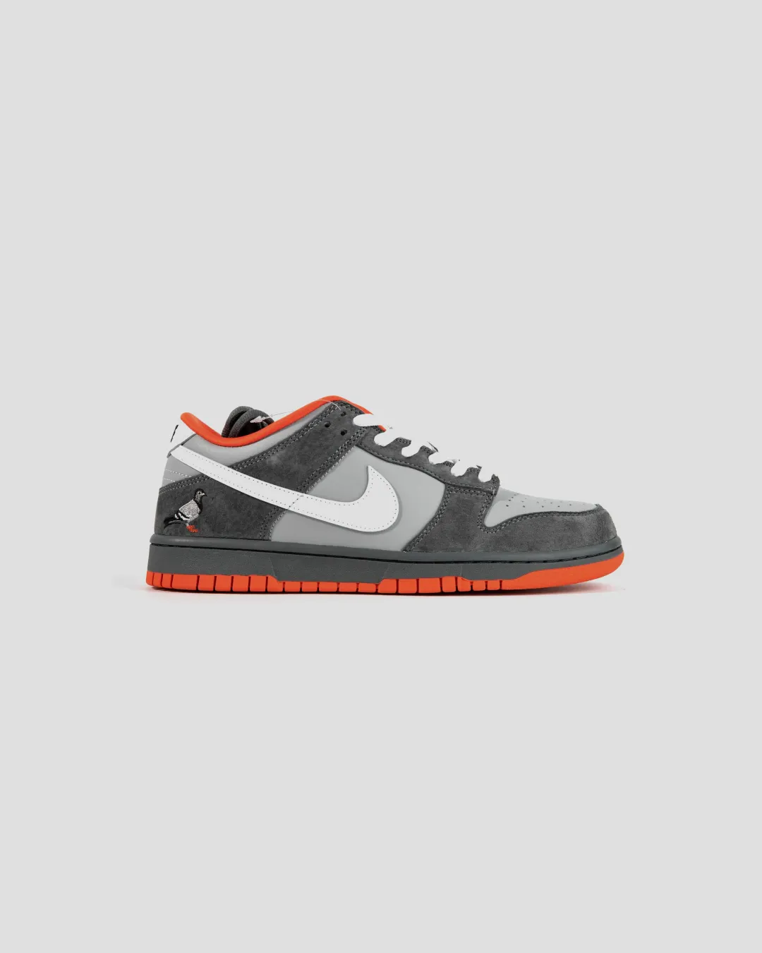Jeff Staple x  Nike Dunk Low Pro SB 'Pigeon' running in competitions