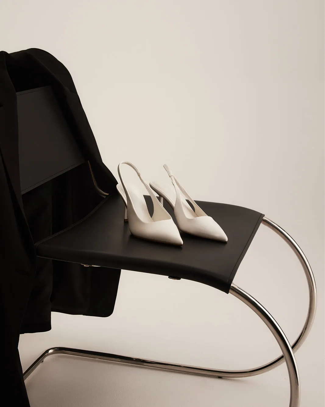 Comfortable Material IDANA - WHITE