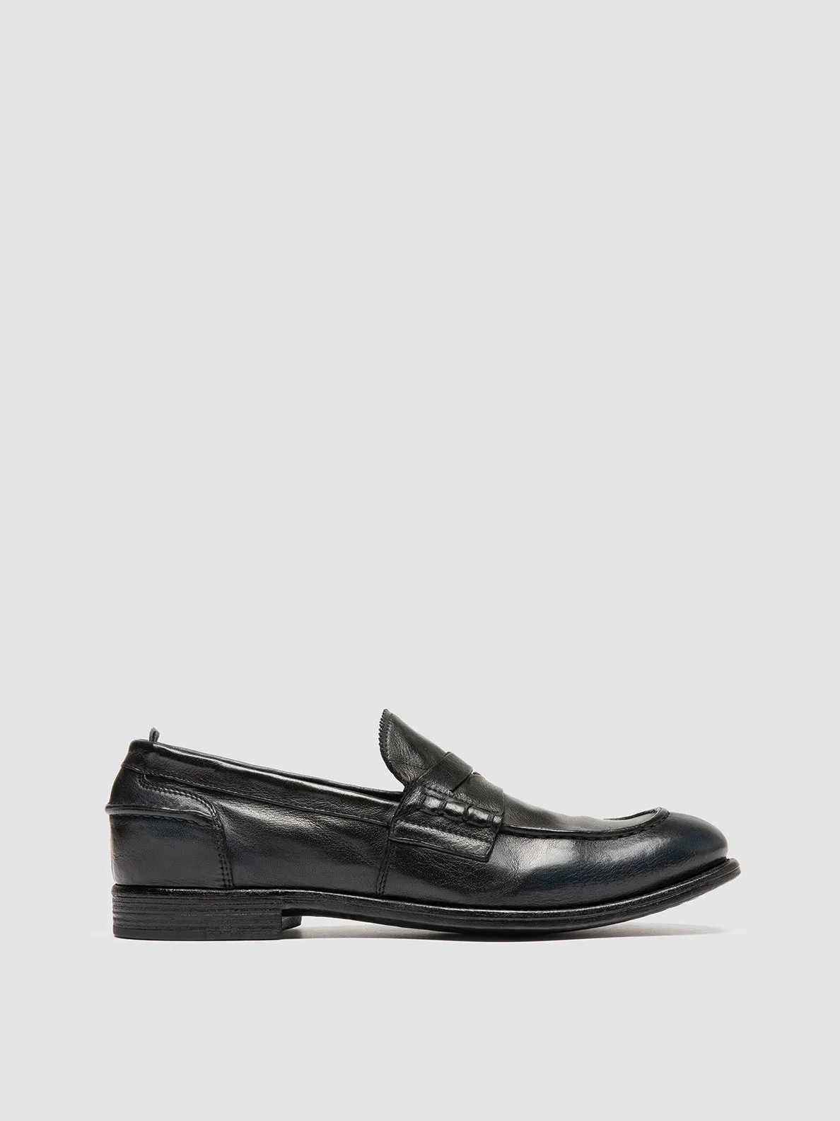 CHRONICLE 144 - Navy Leather Penny Loafers All Season Stability Focus