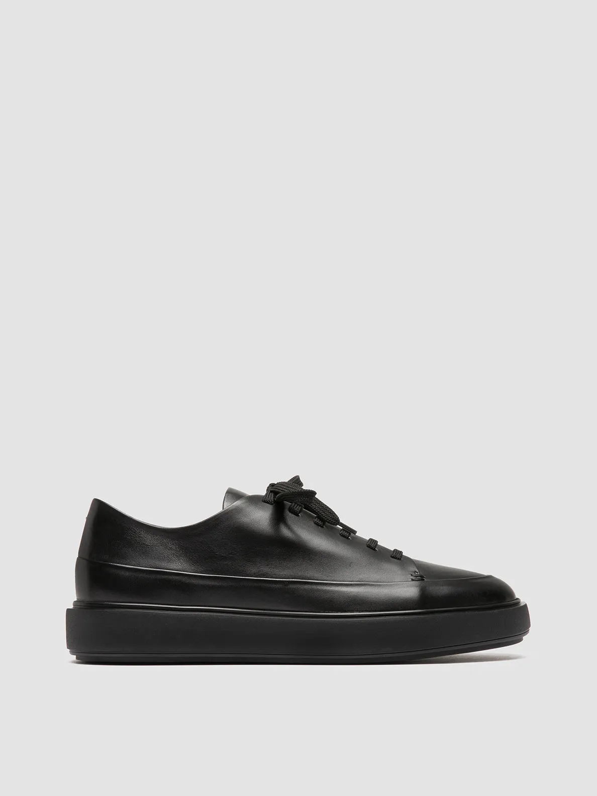 RELEASE 001 - Black Leather Sneakers Glam silhouette Motion Comfort
