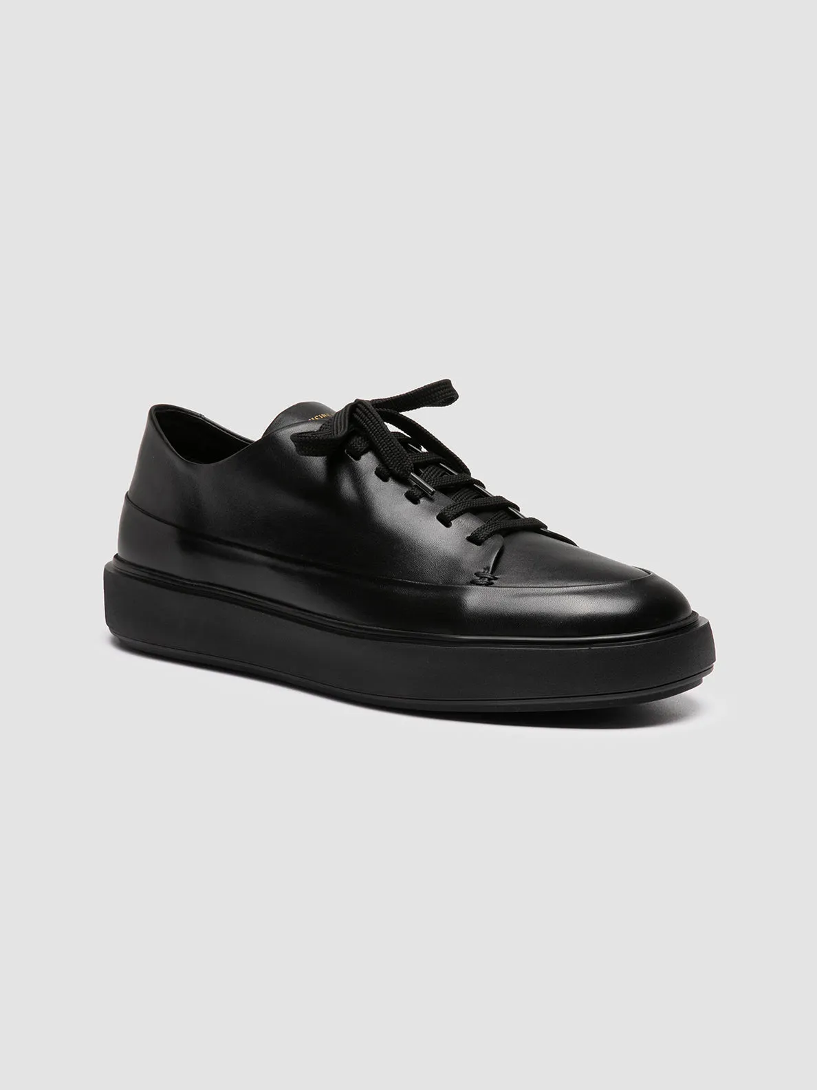Luxe cushioning RELEASE 001 - Black Leather Sneakers