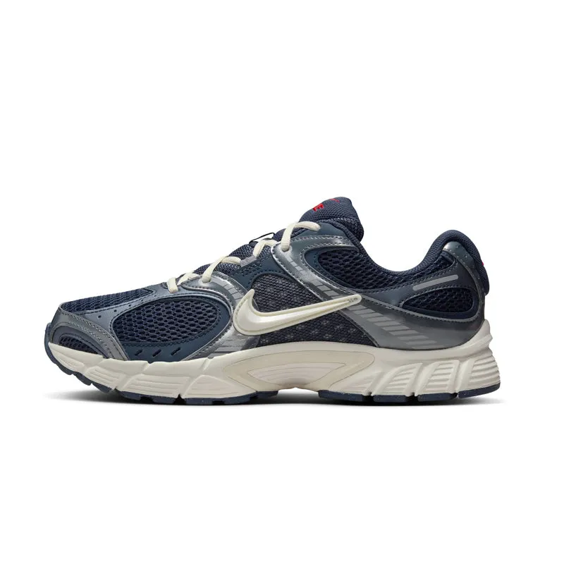 NIKE V5 RNR Padded collar Structured shock absorption