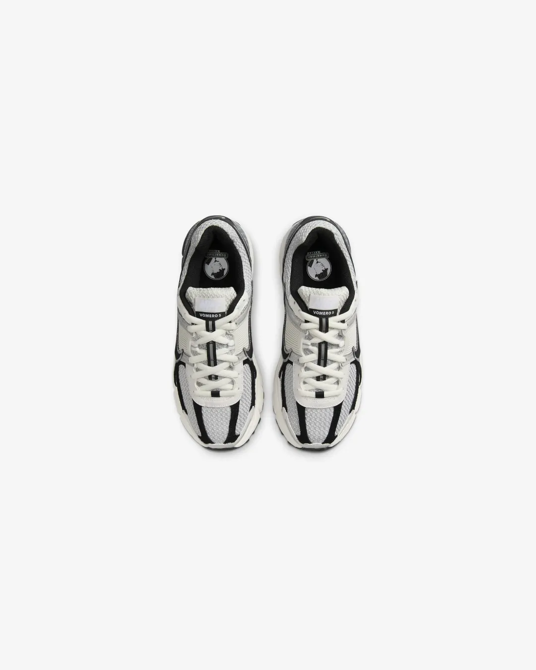 running in wide tracks shoes Nike Zoom Vomero 5 ??Photon Dust Black?? Sneakers