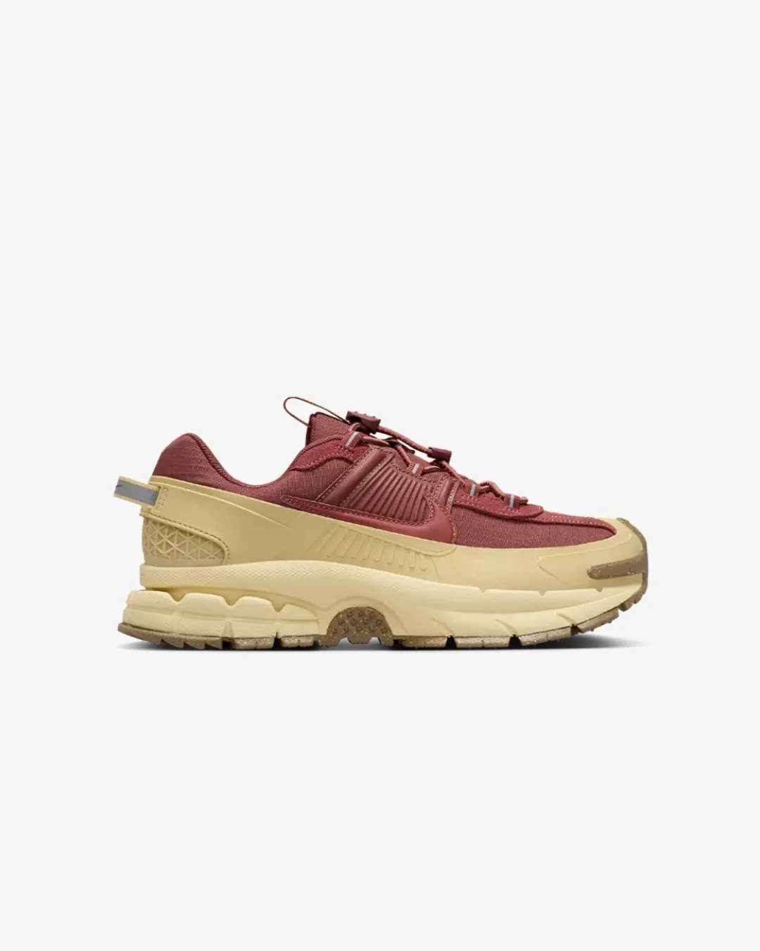 aerobic - shoes Nike Zoom Vomero 5 Roam ??Red Team Gold?? Sneakers