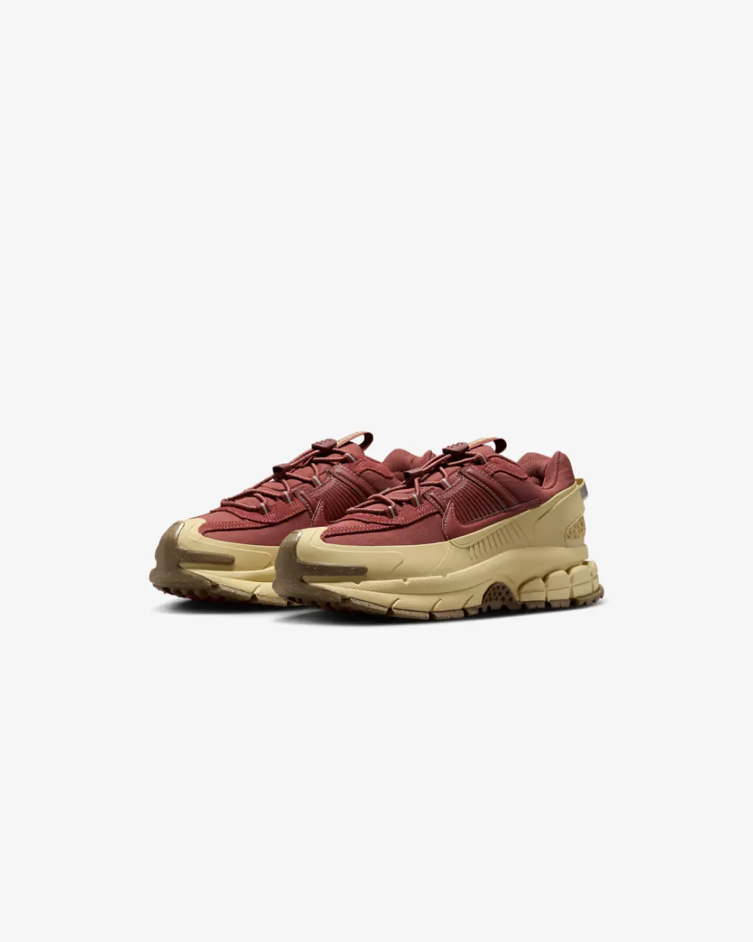 Nike Zoom Vomero 5 Roam ??Red Team Gold?? Sneakers Muddy running