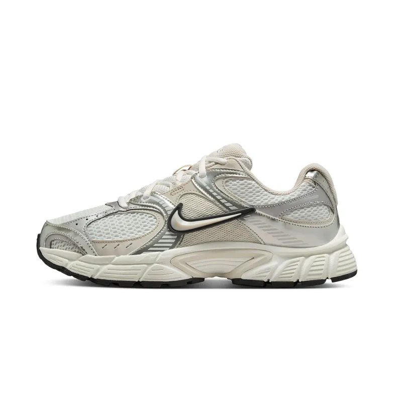 W NIKE V5 RNR Elastic laces