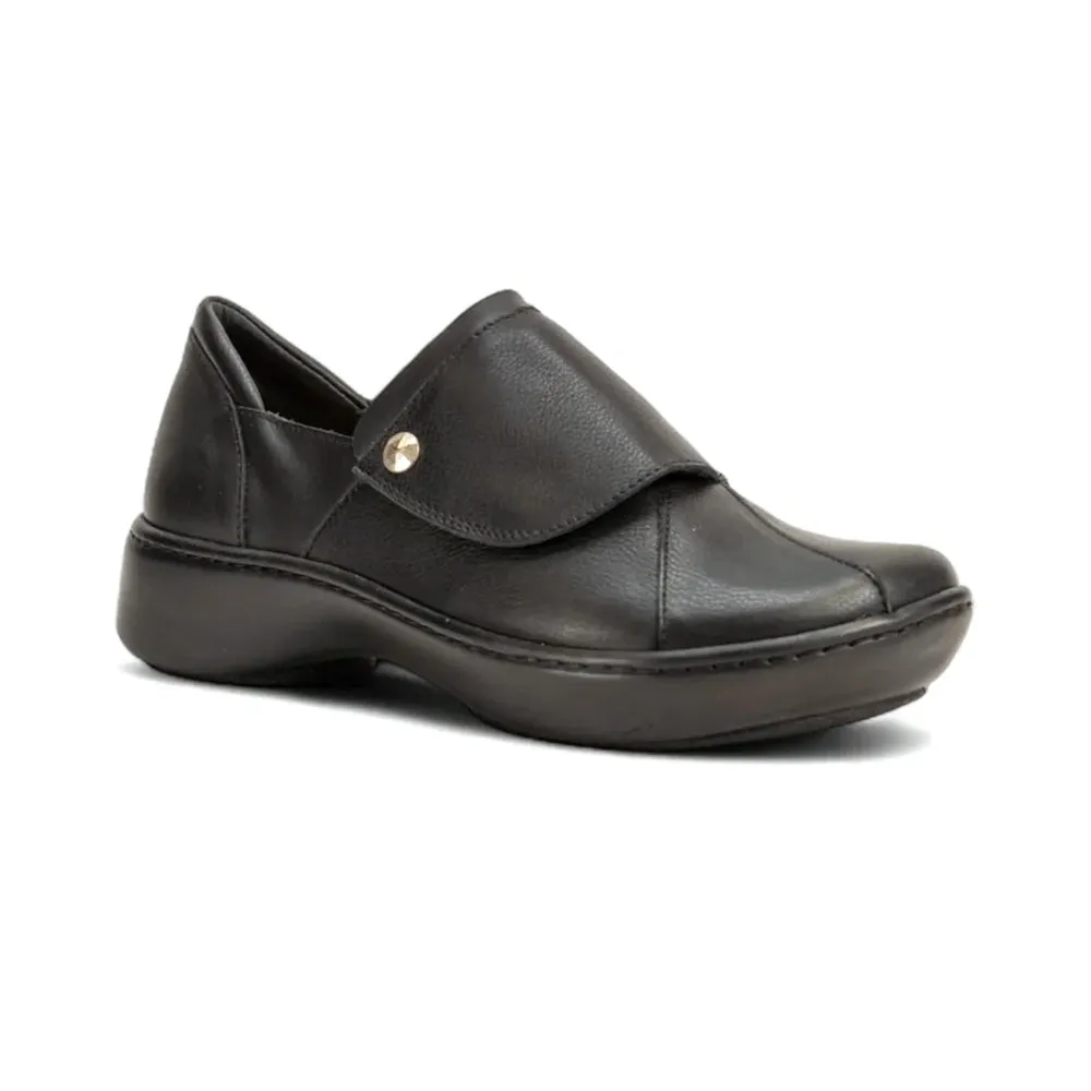 Lagoon Shoe Neutral Style Weekend Pick