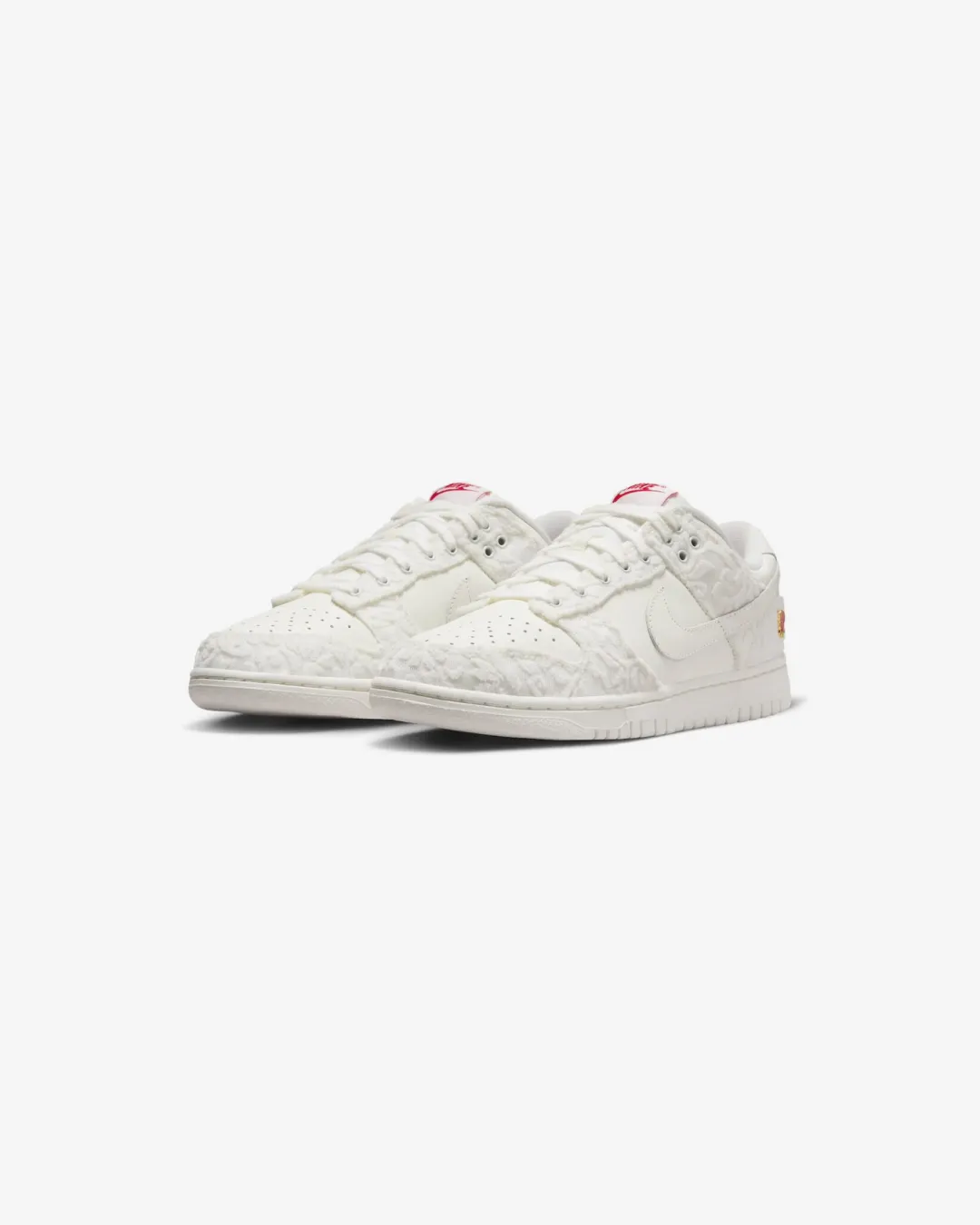 Adjustable Fit Nike SB Dunk Low ??Valentines Day - Give Her Flowers?? Sneakers
