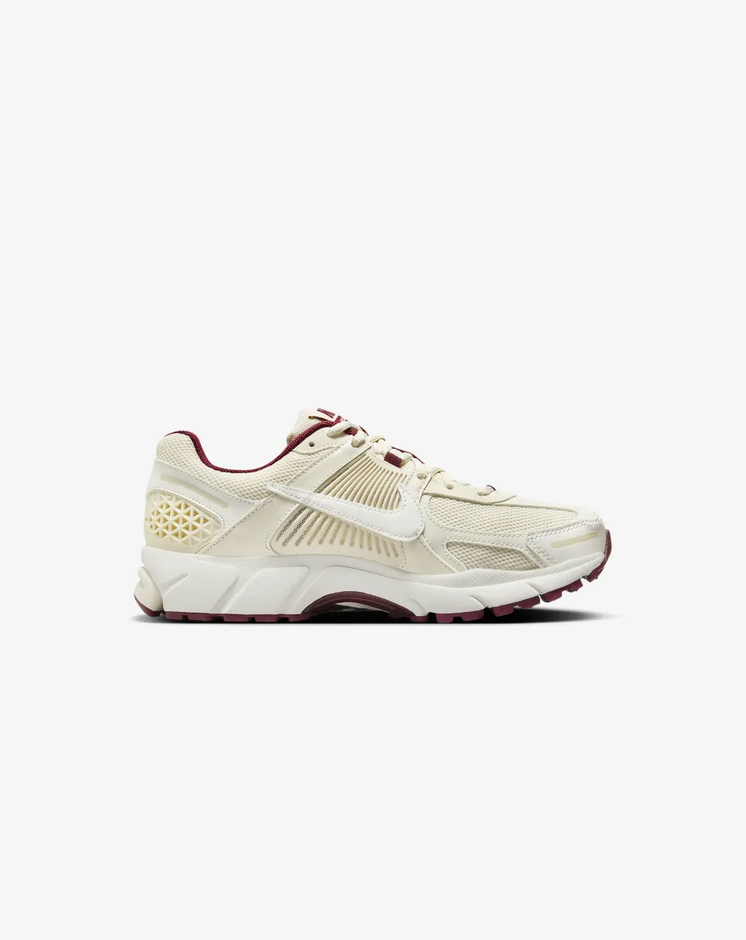 running in the sun shoes Marathon running Nike Zoom Vomero 5 Sail/Pale Ivory/Team Red Sneakers