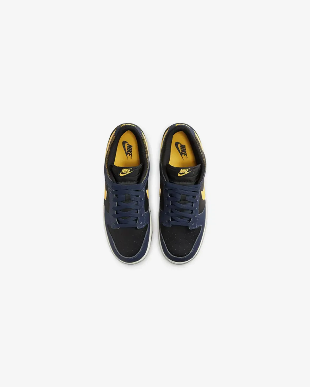 Secure - fit Nike SB Dunk Low Pro Vintage Michigan Sneakers