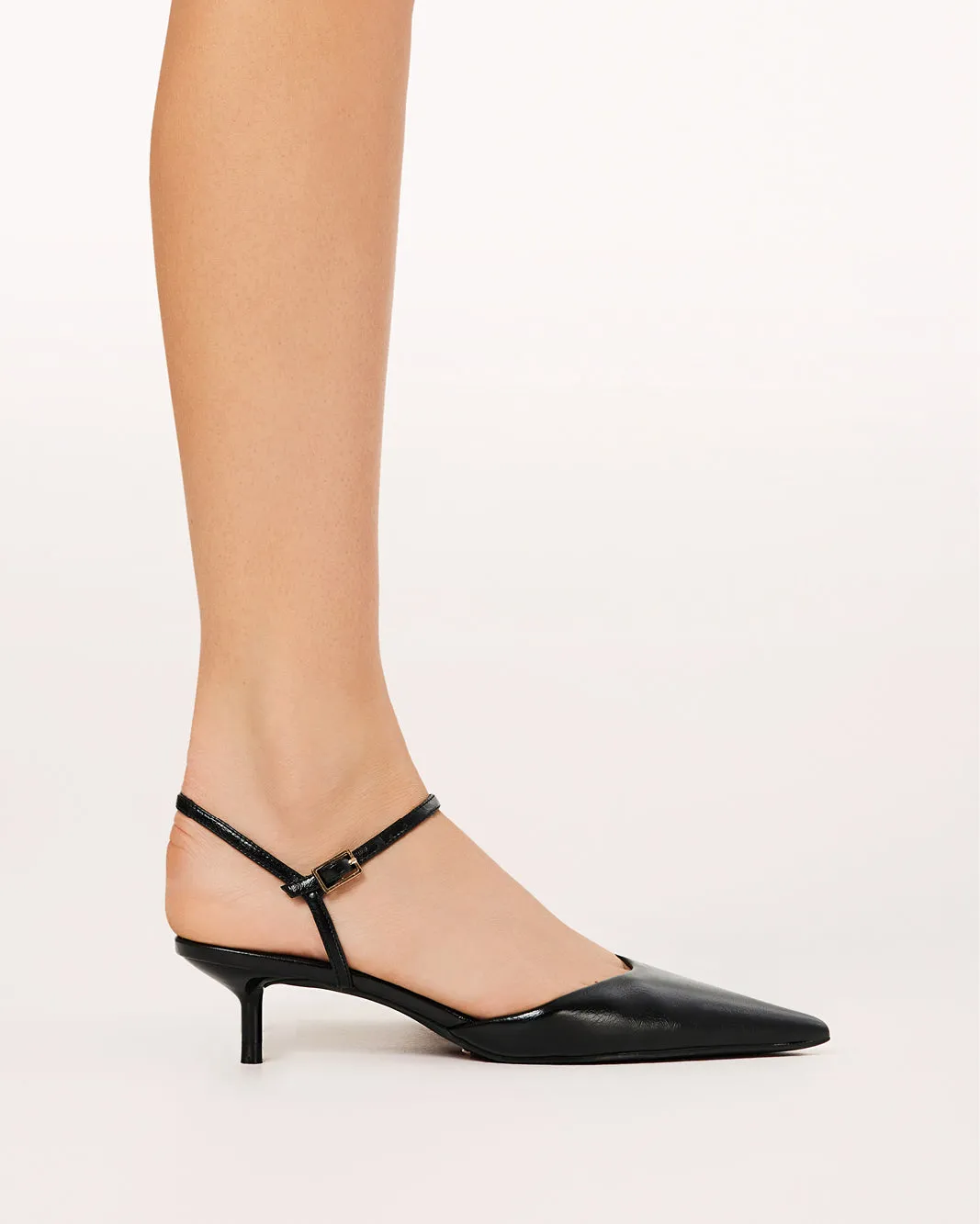 IYRA - BLACK SHINE Soft Material Cozy Heels