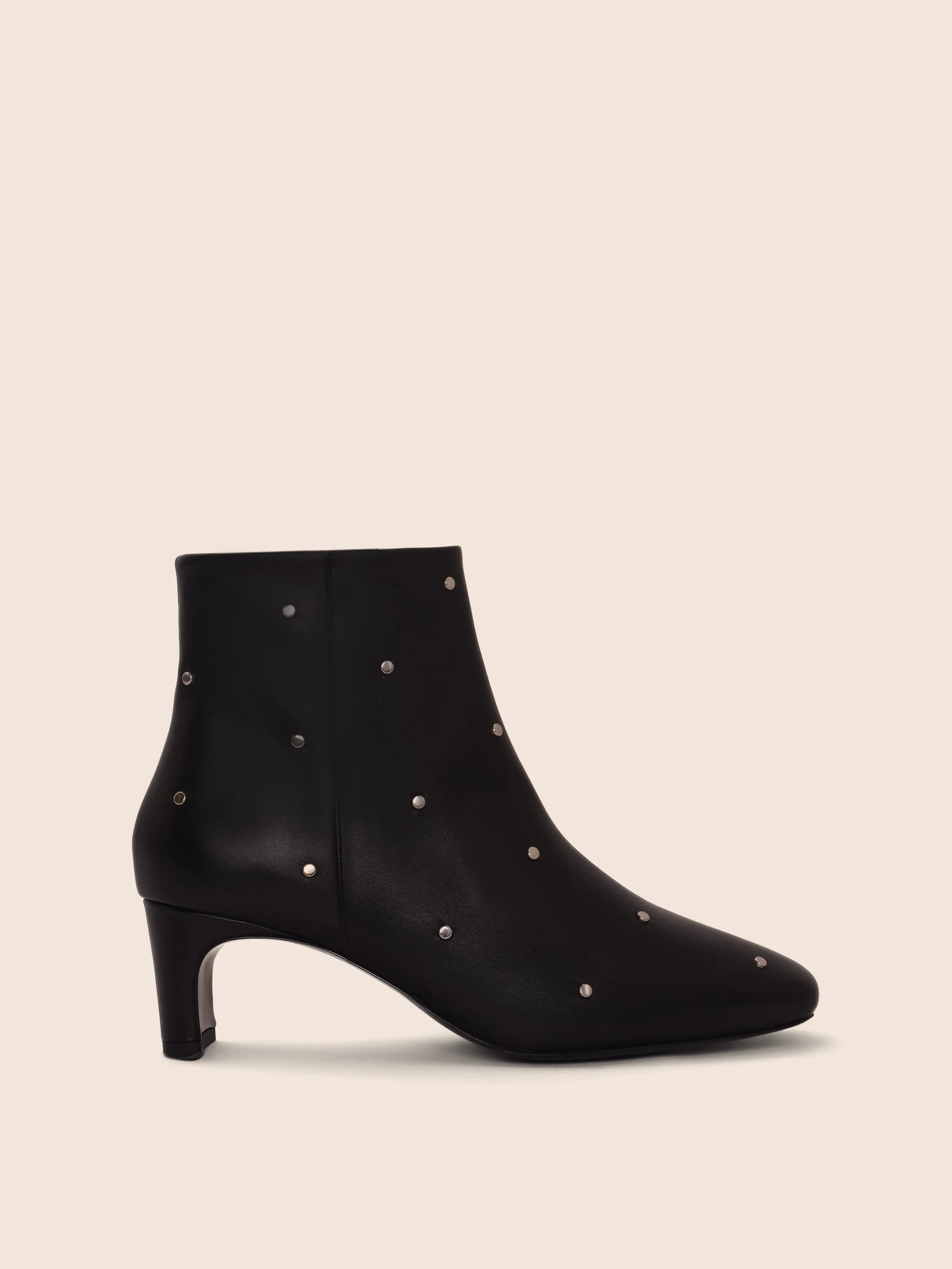 All-Purpose Use Smooth Design Salema Black Stud Boot