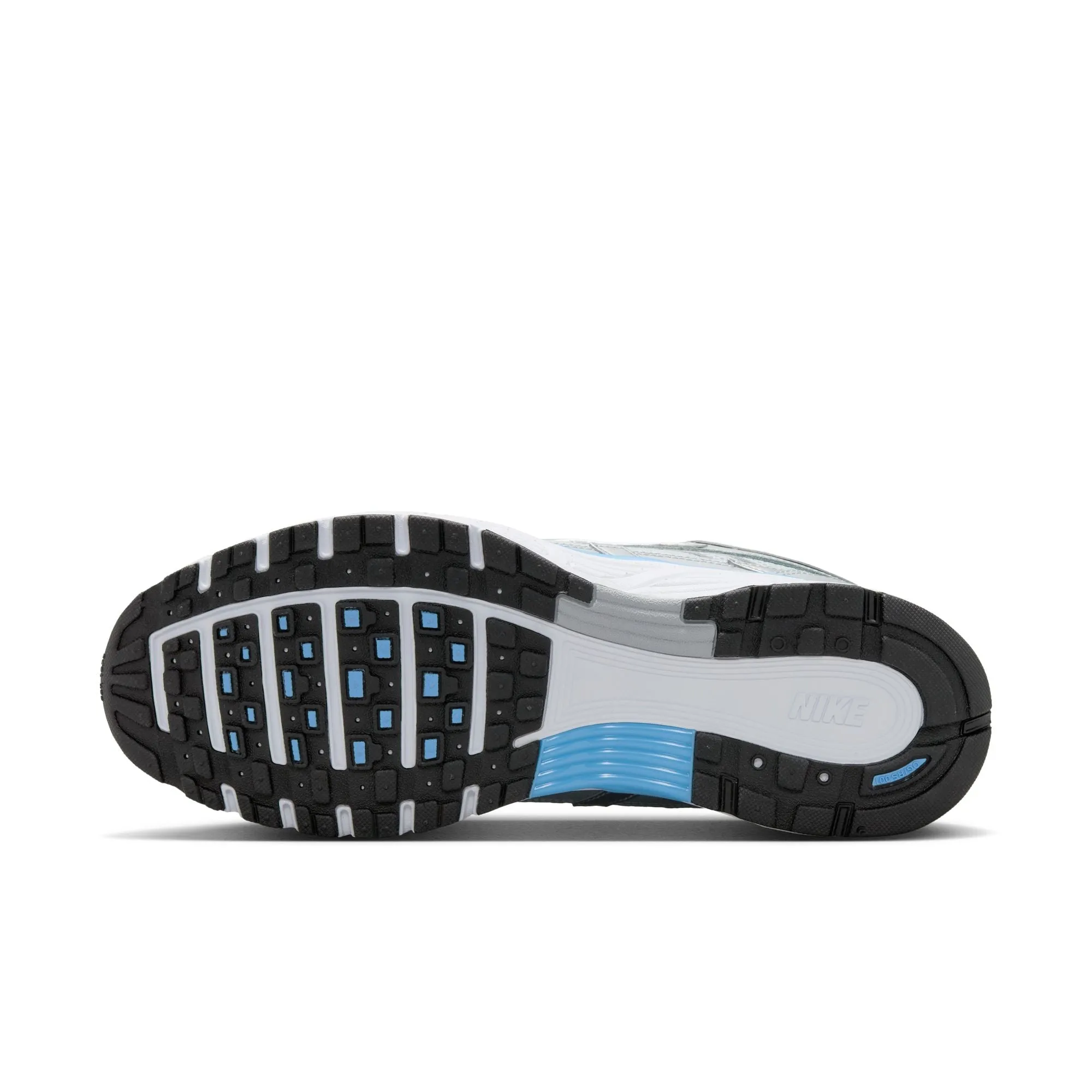snowy - weather gym - goer NIKE P-6000