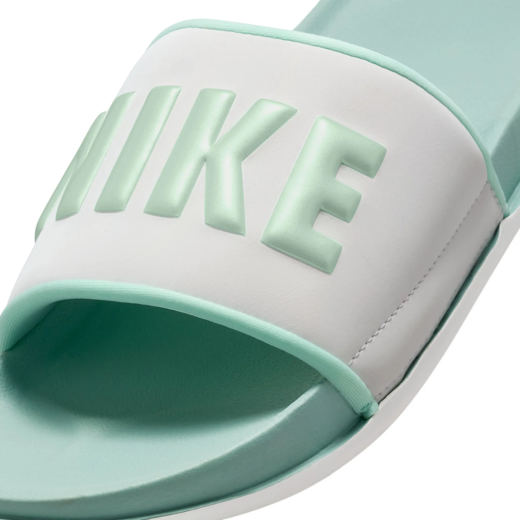Every Step WMNS NIKE OFFCOURT SLIDE