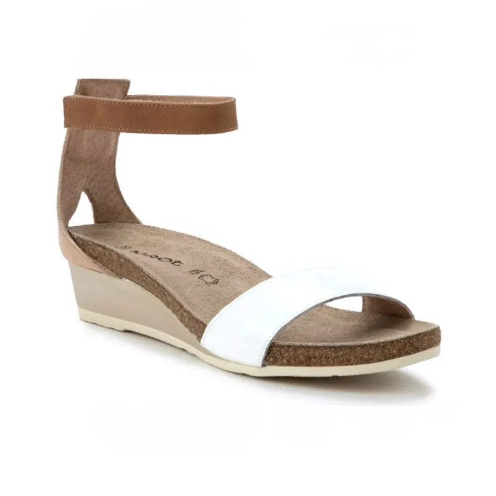 Unbeatable flexibility Casual Footwear Pixie Sandal (5016) - Porcelain Patent