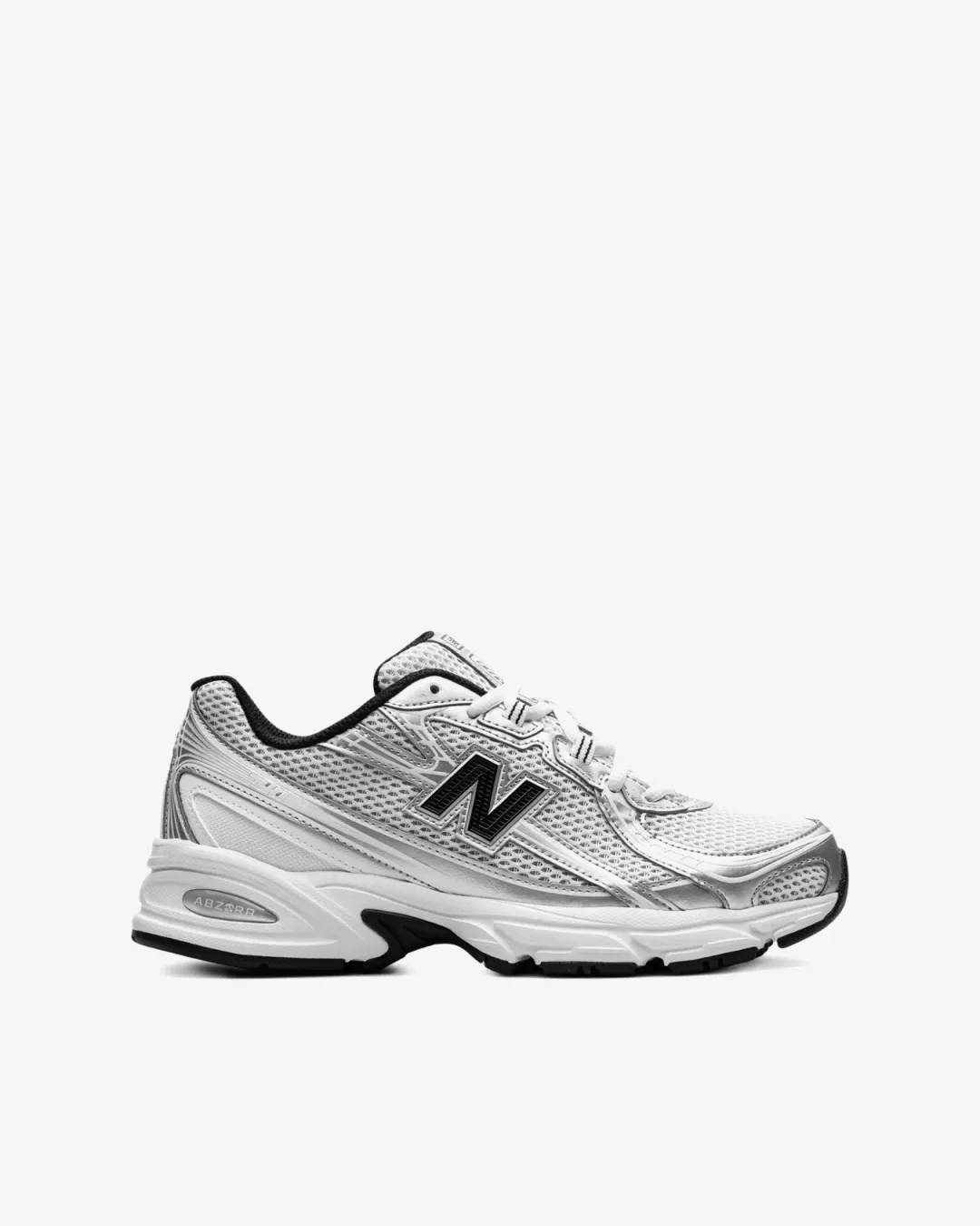 New Balance 740 WHITE BLACK SILVER running in a composite bridge area shoes functional running shoes