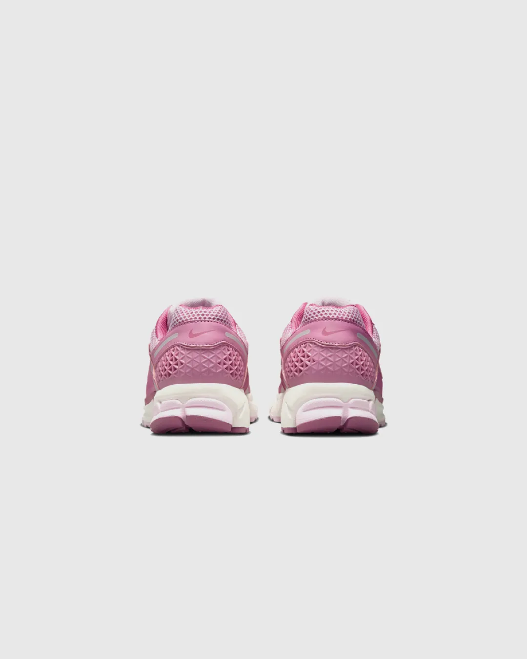 NIKE VOMERO 5 ELEMENTAL PINK Slip On Style