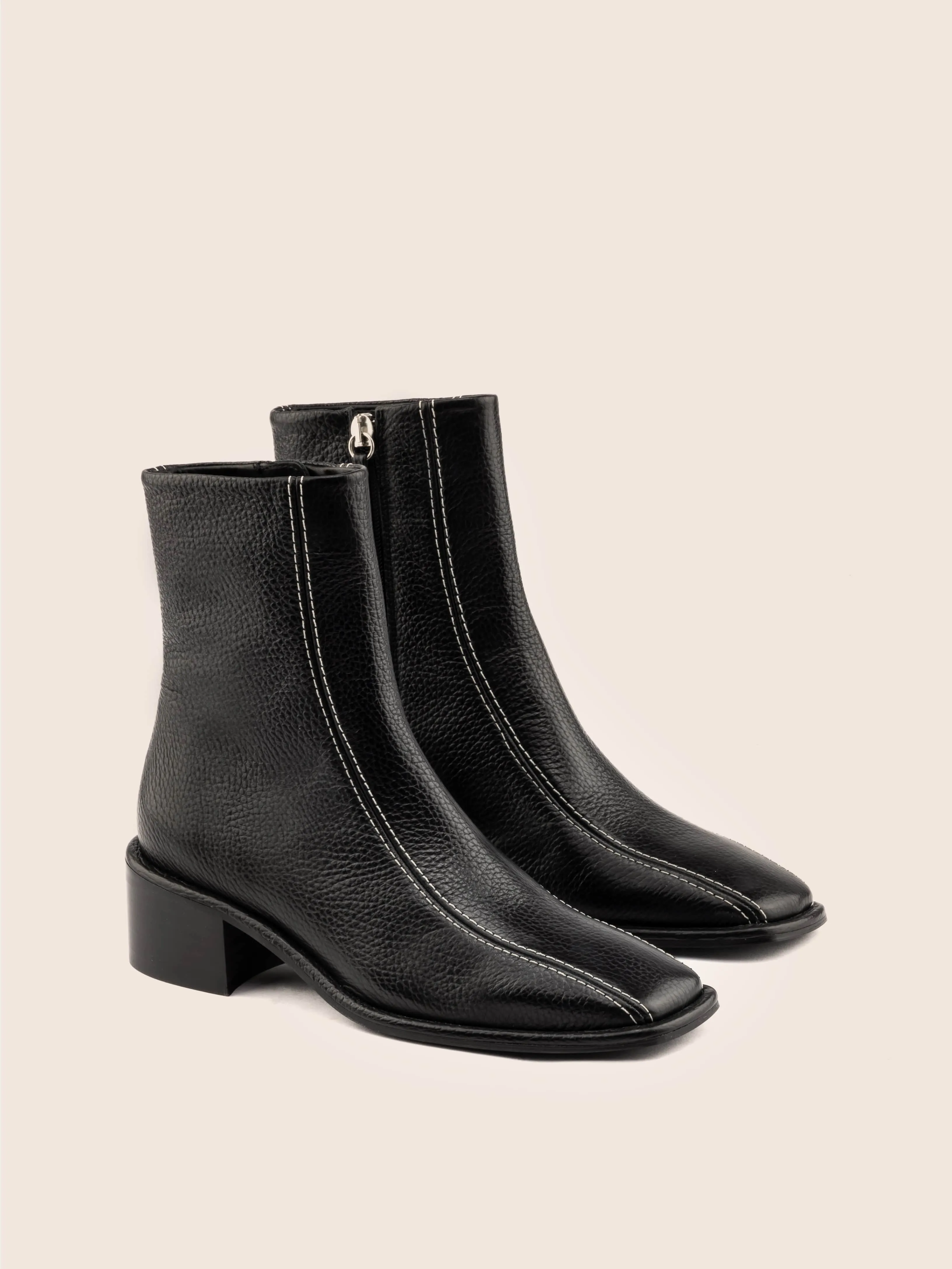 Sevilla Onyx Boot Bold Design