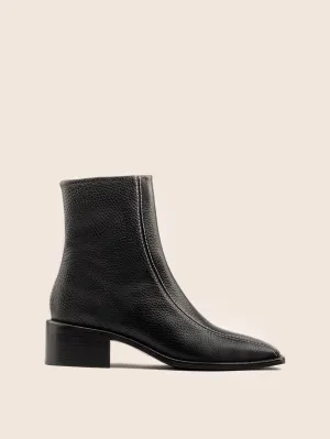 Secure fit Sevilla Onyx Boot