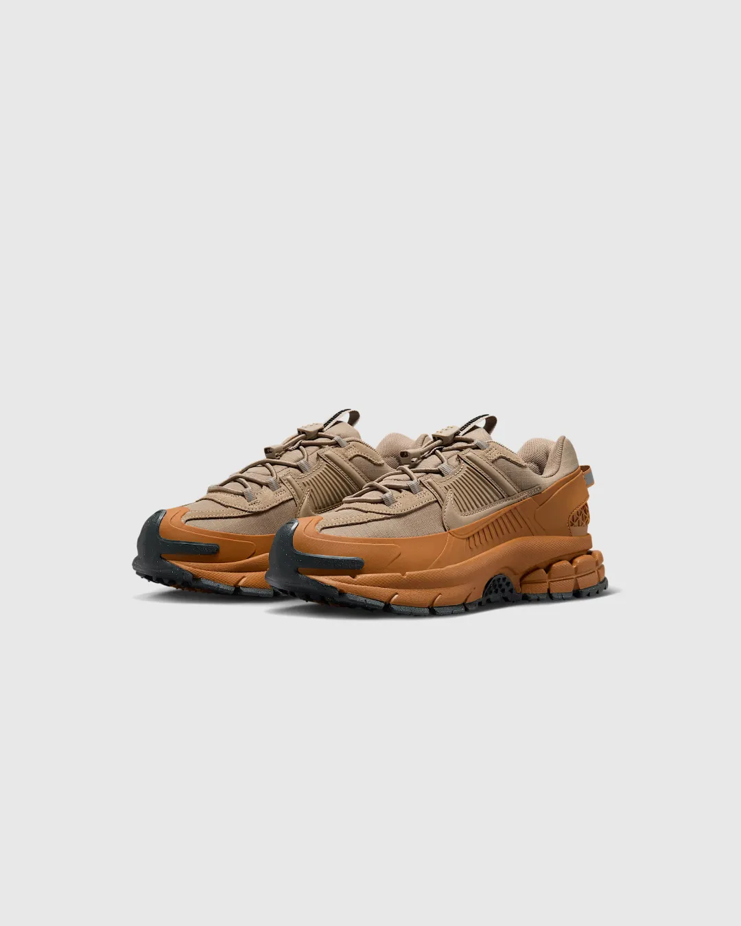 Nike Zoom Vomero Roam "Flax/Anthracite/University Gold/Khaki" Sneakers Arch Care Trail Strong