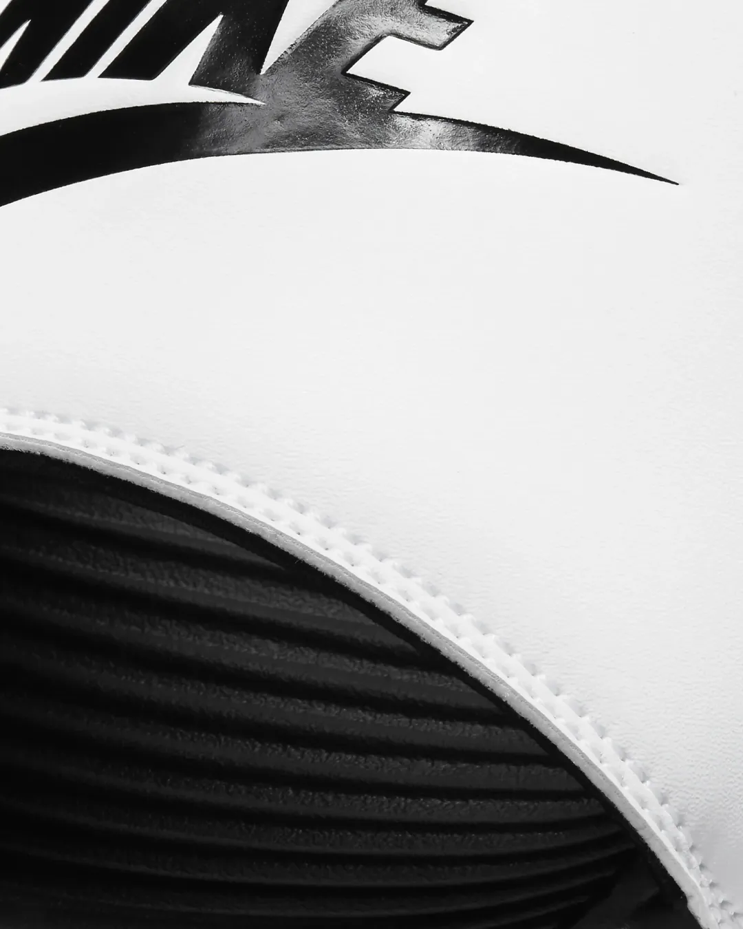 Nike Victori One Slide - White/Black Fast - paced