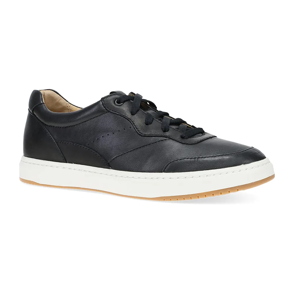 Impact-absorbing fit All-weather shock absorption Josey